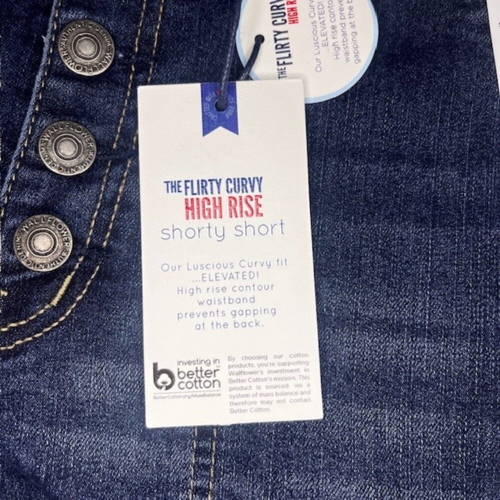 Wallflower Flirty Curvy High Rise Shorty Short Button Fly Size 1/25 NWT - Picture 4 of 4